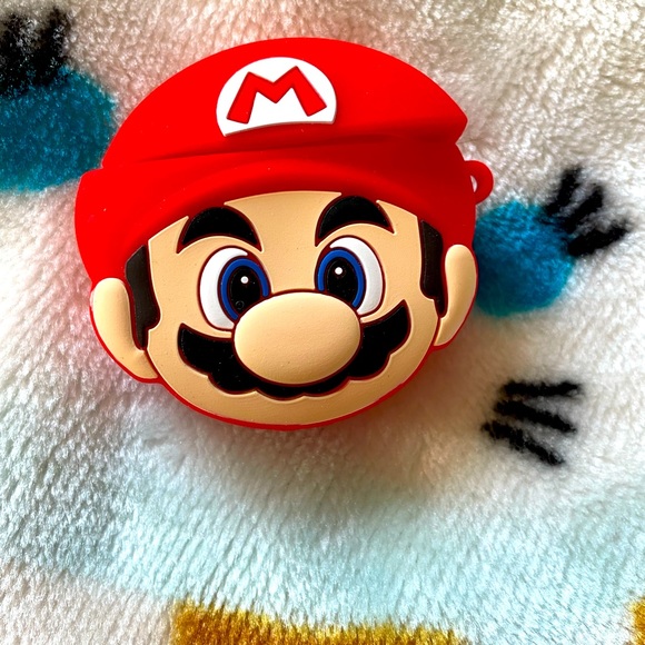Super Mario Airpod case - Picture 2 of 3